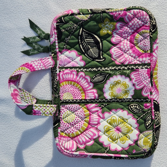 Vera Bradley Handbags - Vera Bradley Hanging Travel Organizer In Olivia Pink